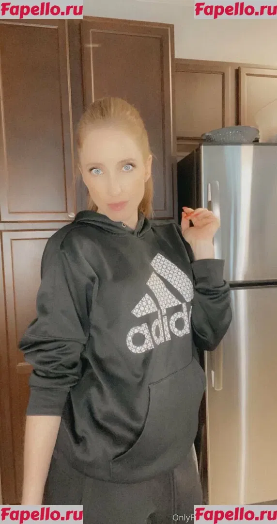 Jennysroom Onlyfans Photo Gallery 