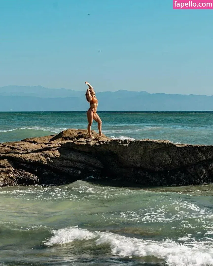 Demi Bagby Onlyfans Photo Gallery 