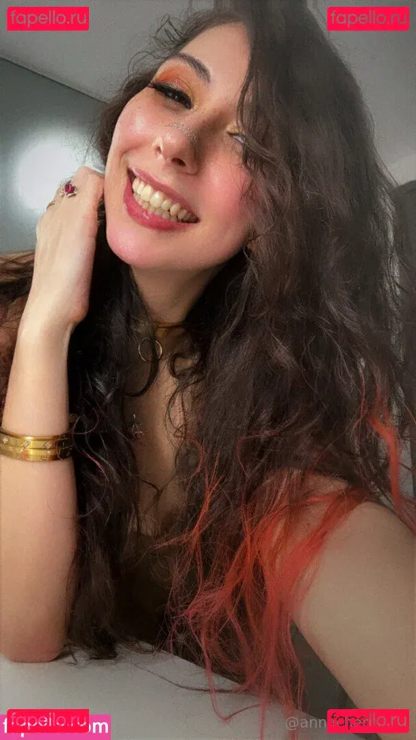 annacherrylive Onlyfans Photo Gallery 