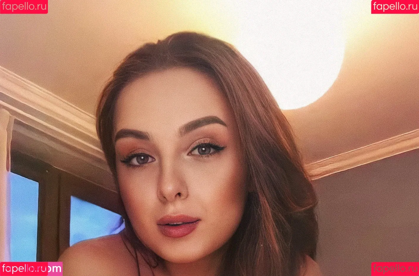 Elsa Jay Onlyfans Photo Gallery 
