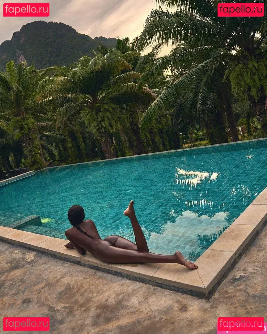 Naomi Nash Onlyfans Photo Gallery 