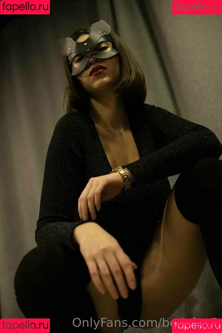 novelcompleteness Onlyfans Photo Gallery 