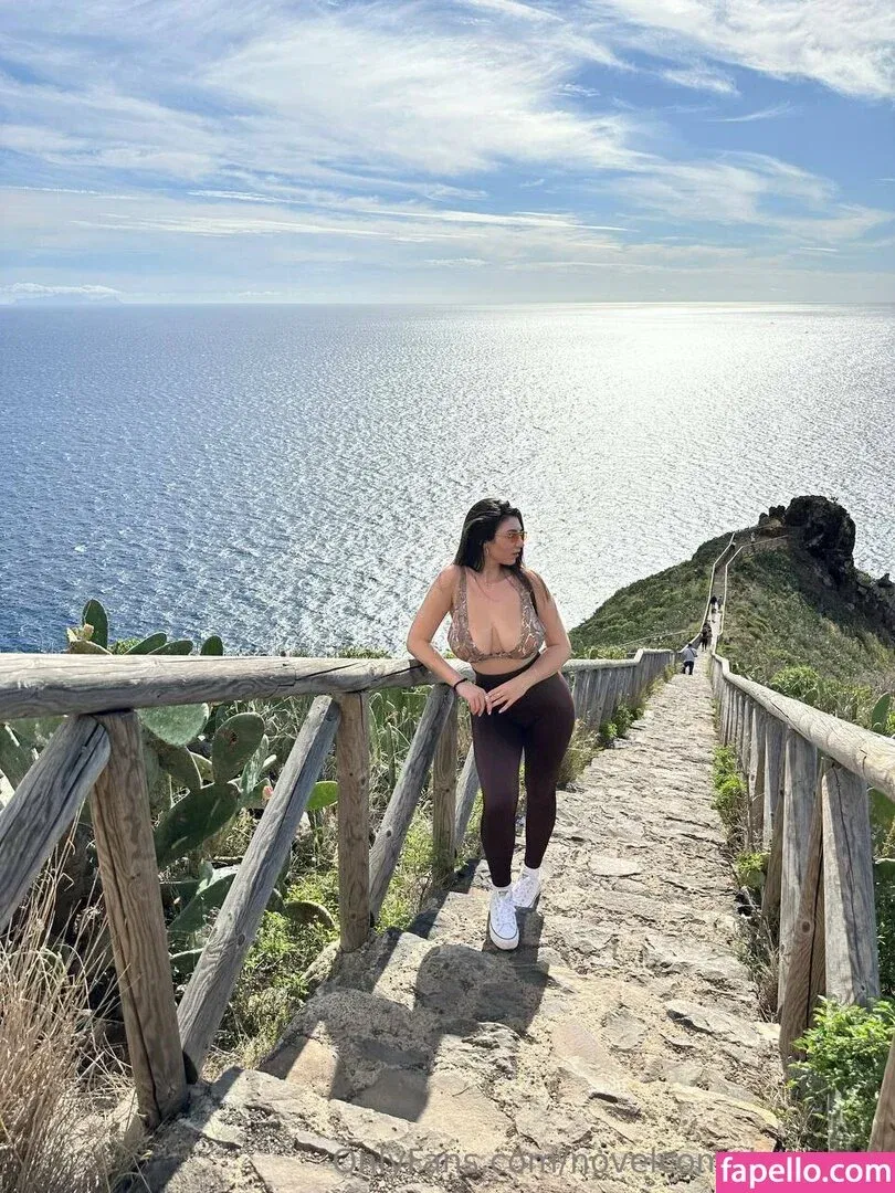 novelcompleteness Onlyfans Photo Gallery 