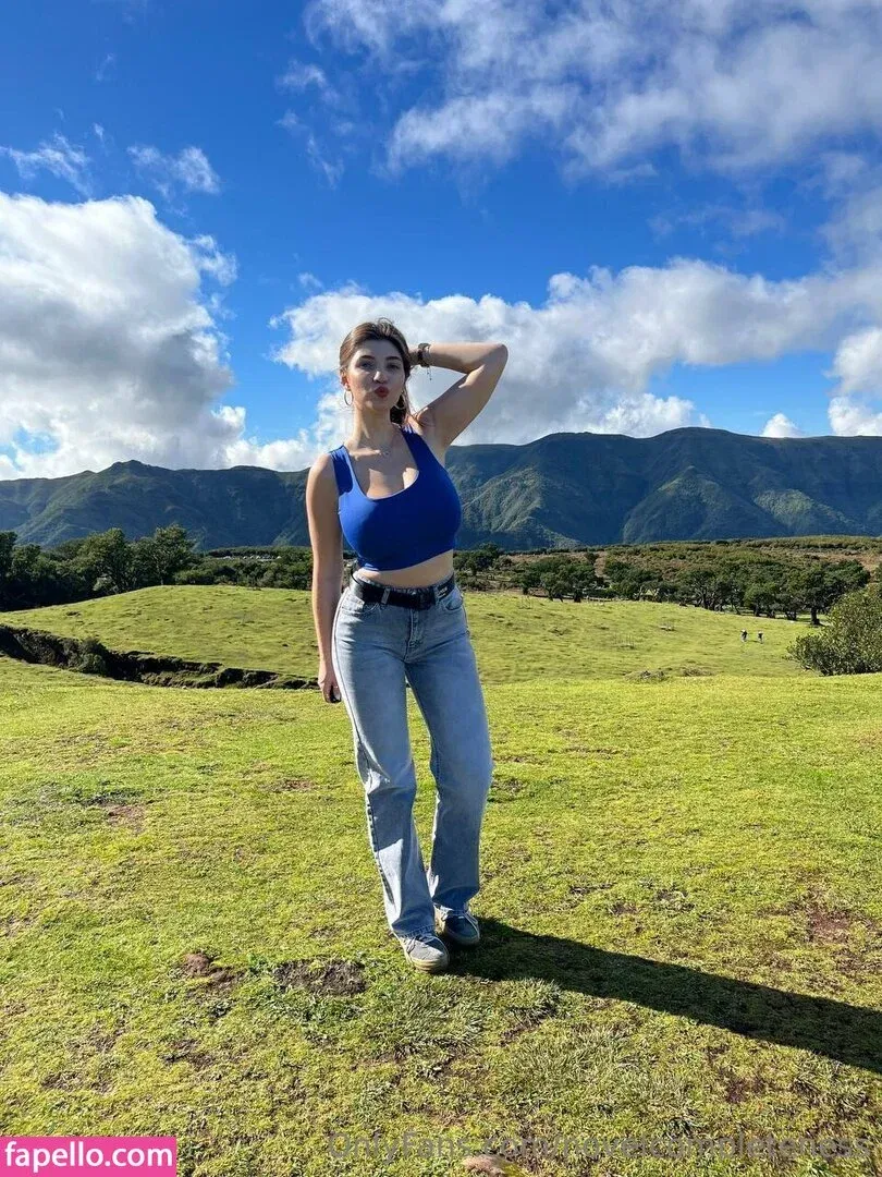 novelcompleteness Onlyfans Photo Gallery 