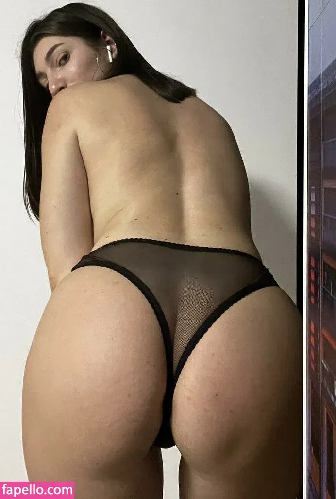 novelcompleteness Onlyfans Photo Gallery 