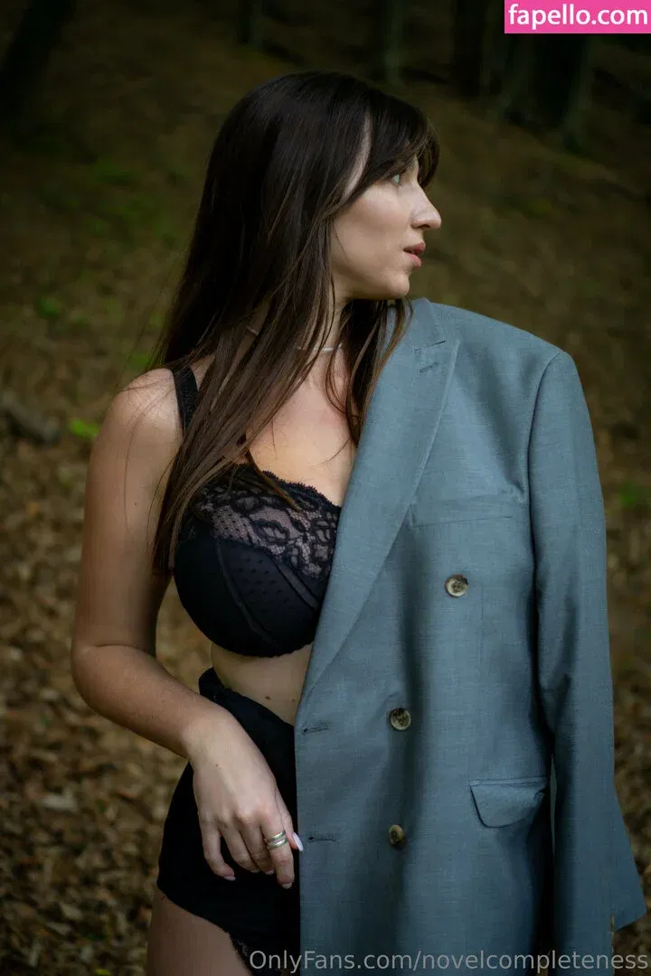 novelcompleteness Onlyfans Photo Gallery 