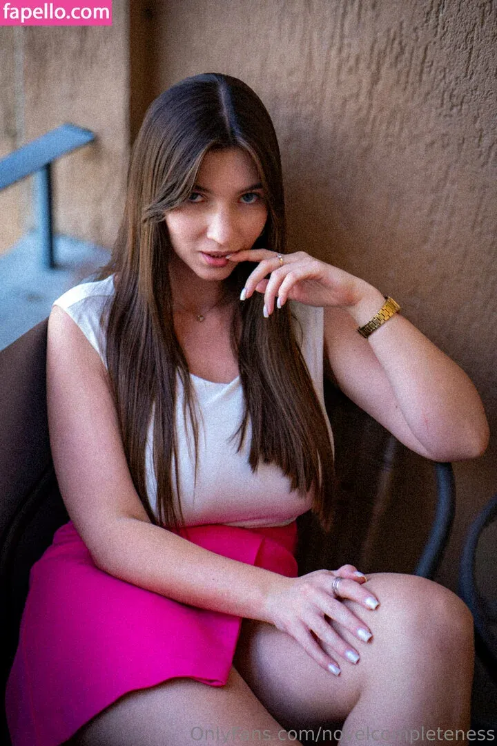 novelcompleteness Onlyfans Photo Gallery 