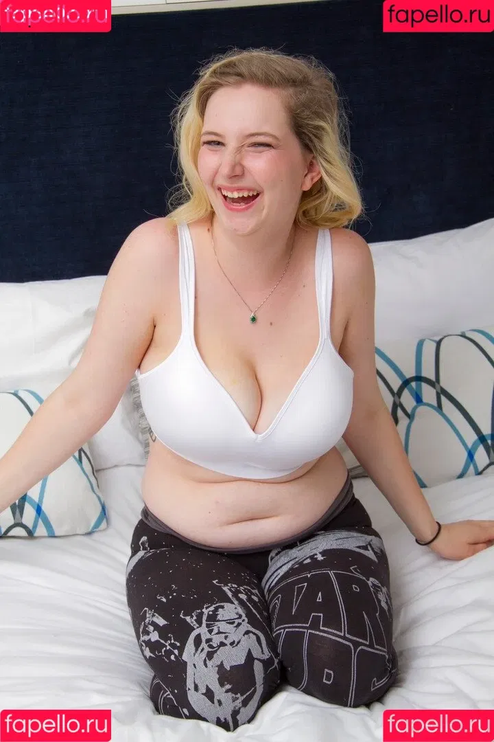 Calliope Rossi Onlyfans Photo Gallery 