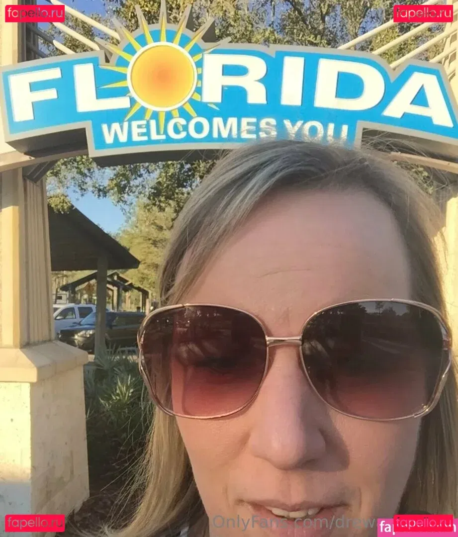 Drewandelena Onlyfans Photo Gallery 