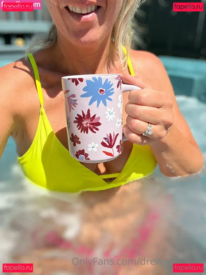 Drewandelena Onlyfans Photo Gallery 