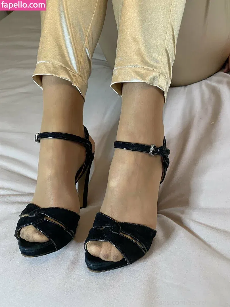 secretaryanna Onlyfans Photo Gallery 