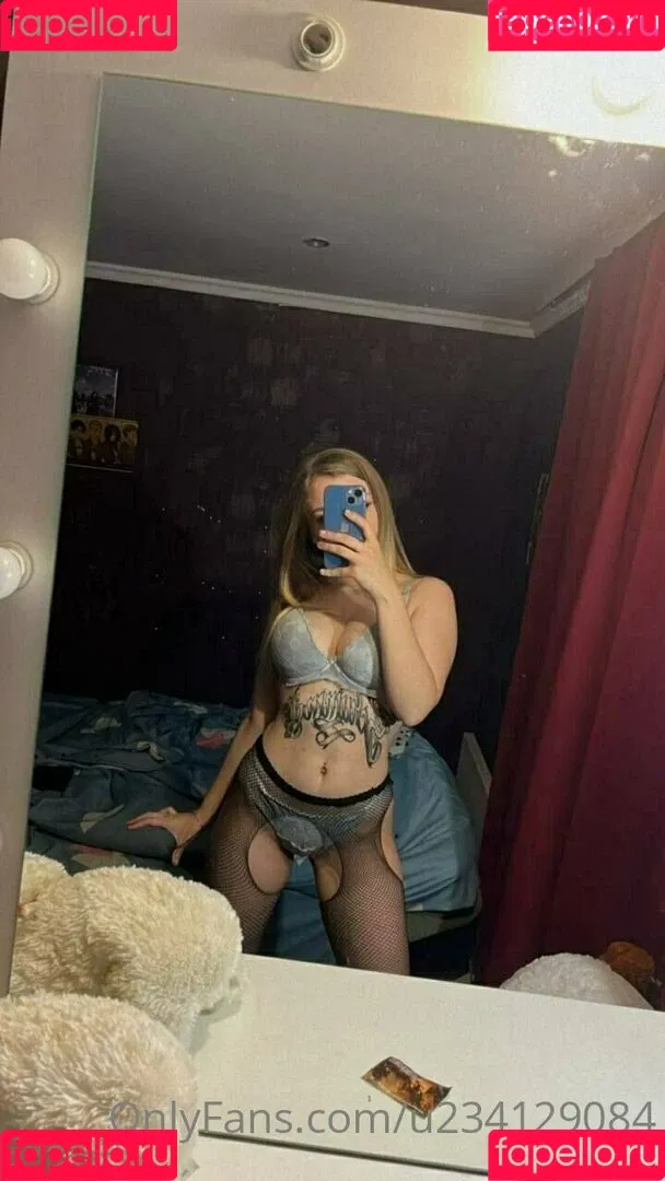 flora_belll Onlyfans Photo Gallery 