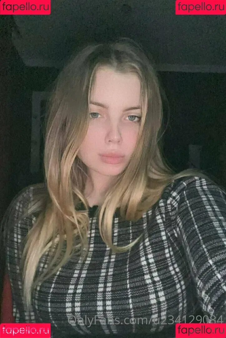flora_belll Onlyfans Photo Gallery 