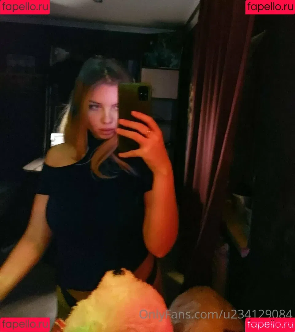 flora_belll Onlyfans Photo Gallery 