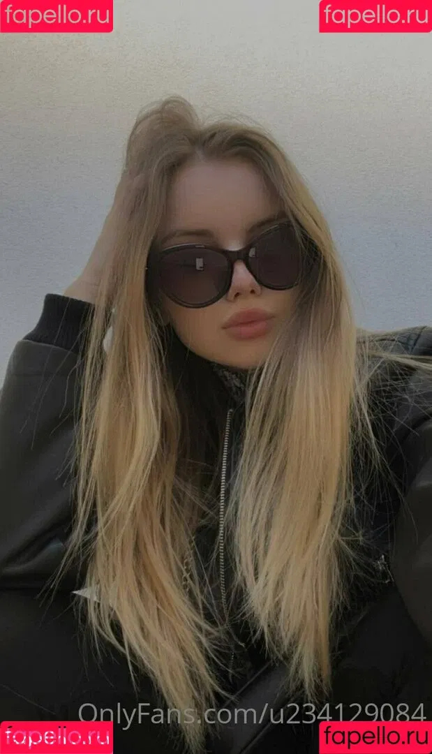 flora_belll Onlyfans Photo Gallery 