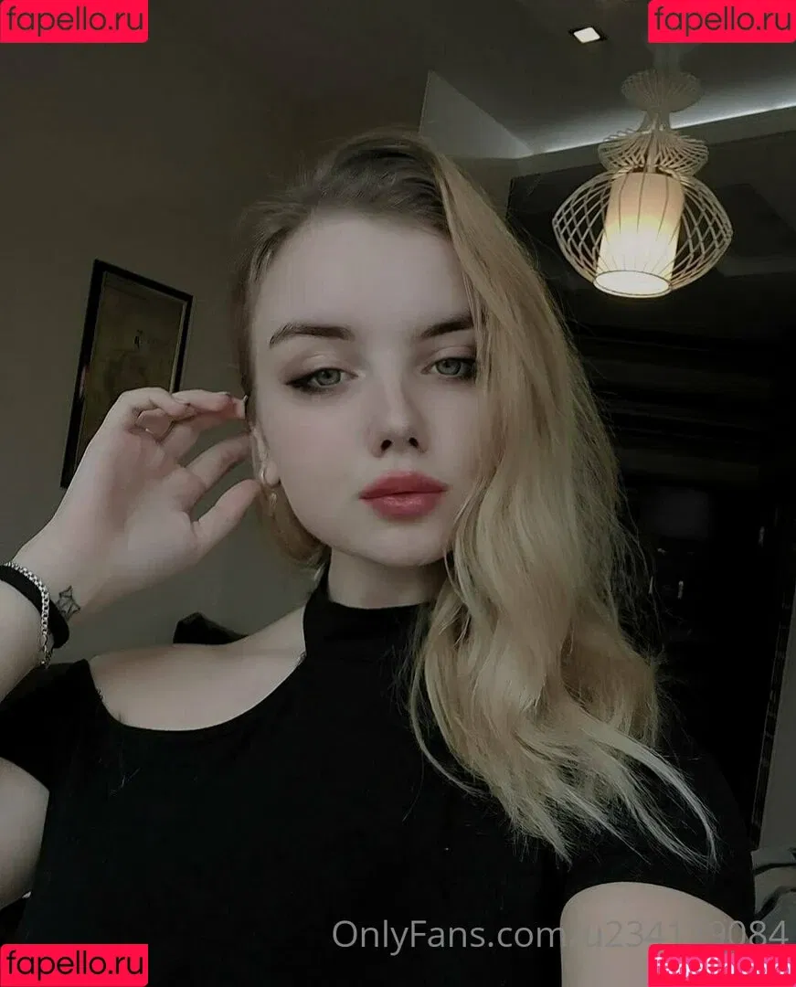 flora_belll Onlyfans Photo Gallery 