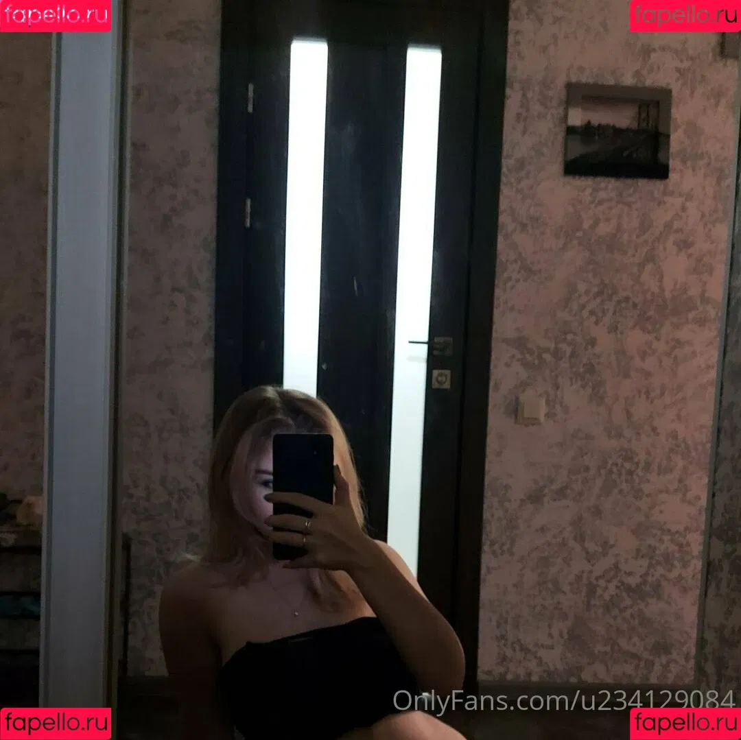 flora_belll Onlyfans Photo Gallery 