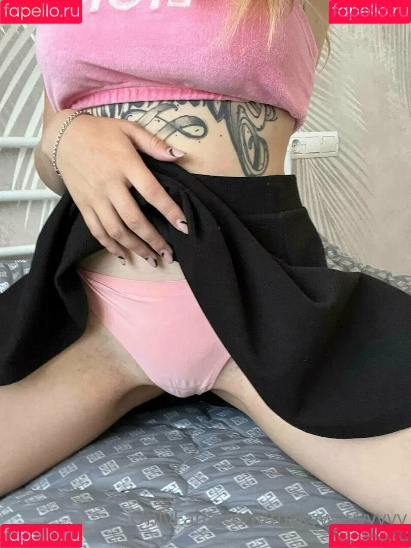 flora_belll Onlyfans Photo Gallery 