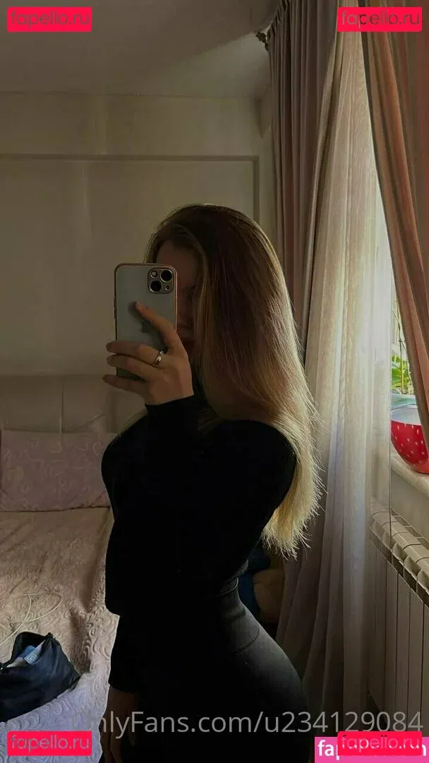 flora_belll Onlyfans Photo Gallery 