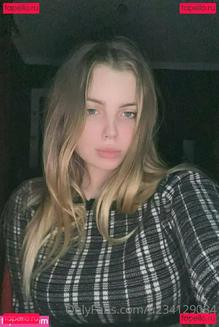 flora_belll Onlyfans Photo Gallery 