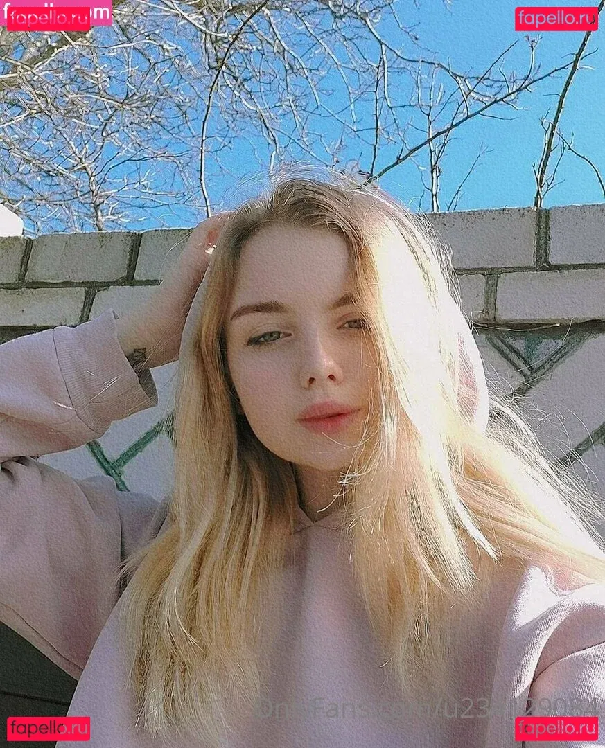 flora_belll Onlyfans Photo Gallery 