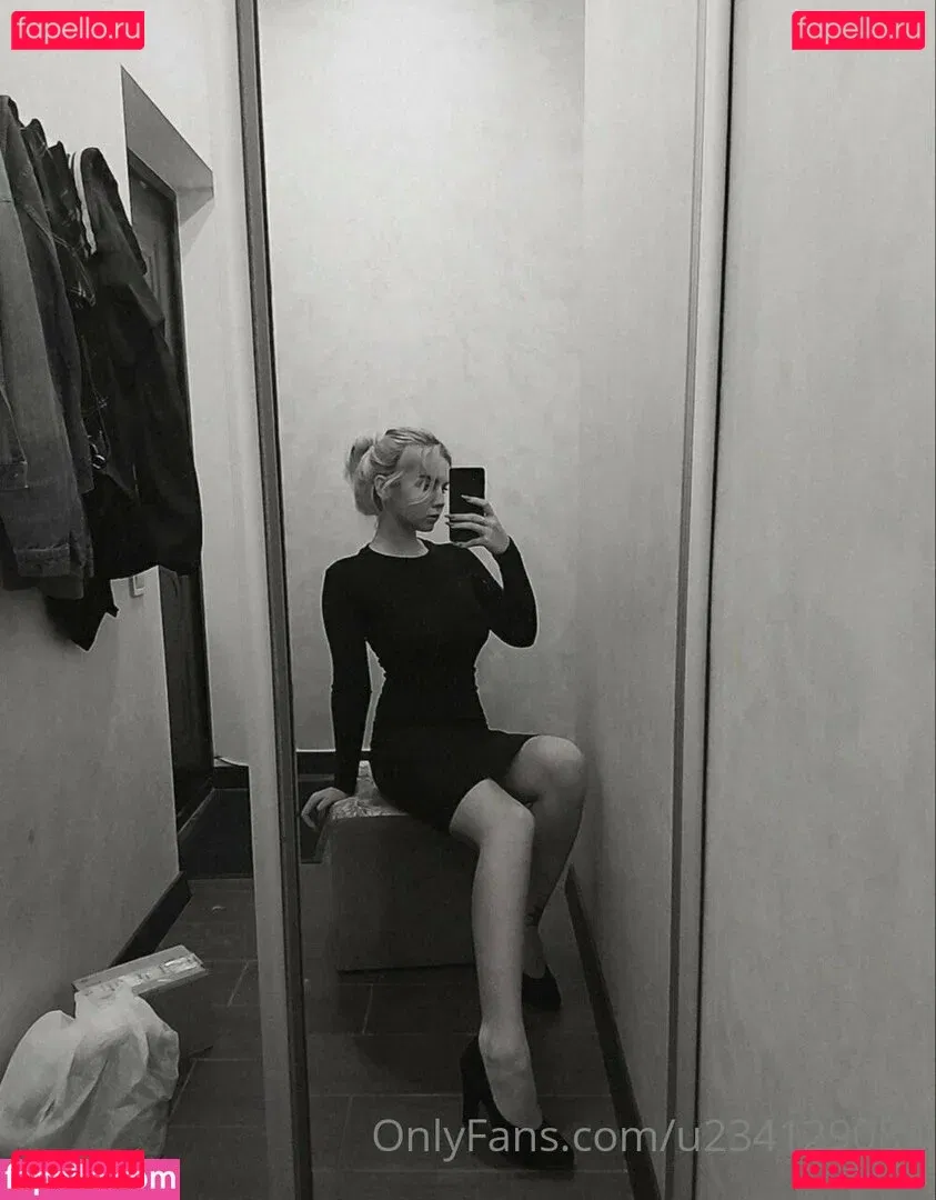 flora_belll Onlyfans Photo Gallery 