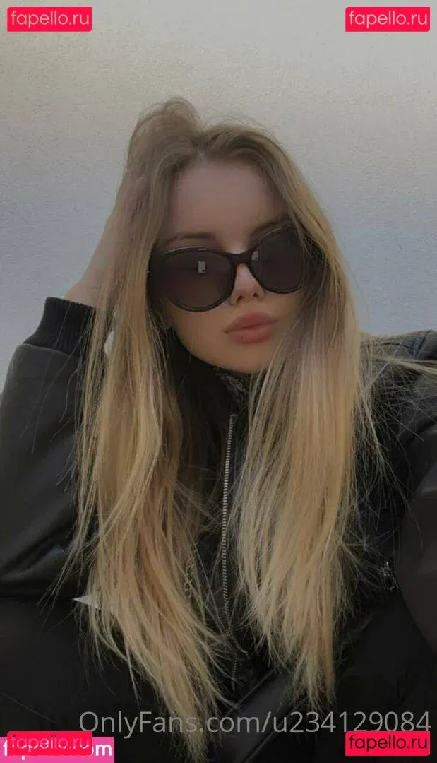 flora_belll Onlyfans Photo Gallery 