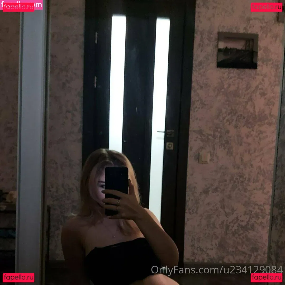 flora_belll Onlyfans Photo Gallery 