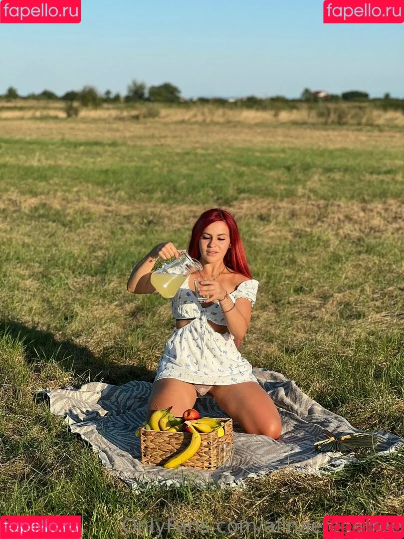 alinaelenafree Onlyfans Photo Gallery 