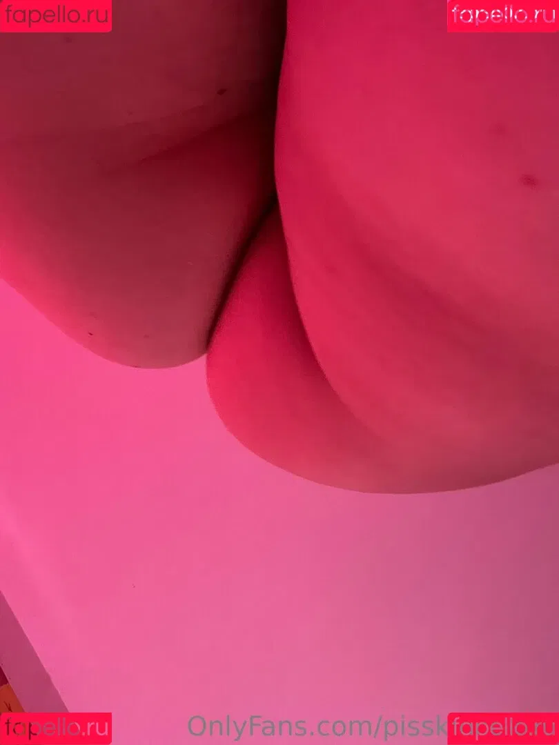 pisskinkbaby Onlyfans Photo Gallery 