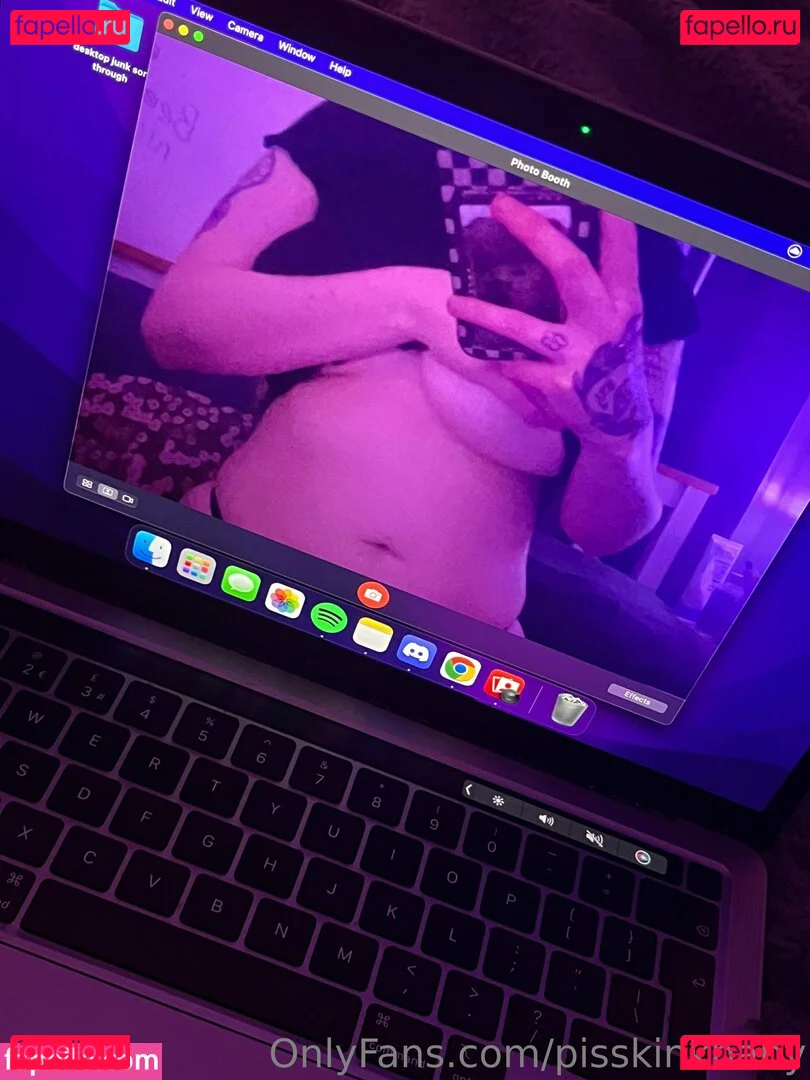 pisskinkbaby Onlyfans Photo Gallery 