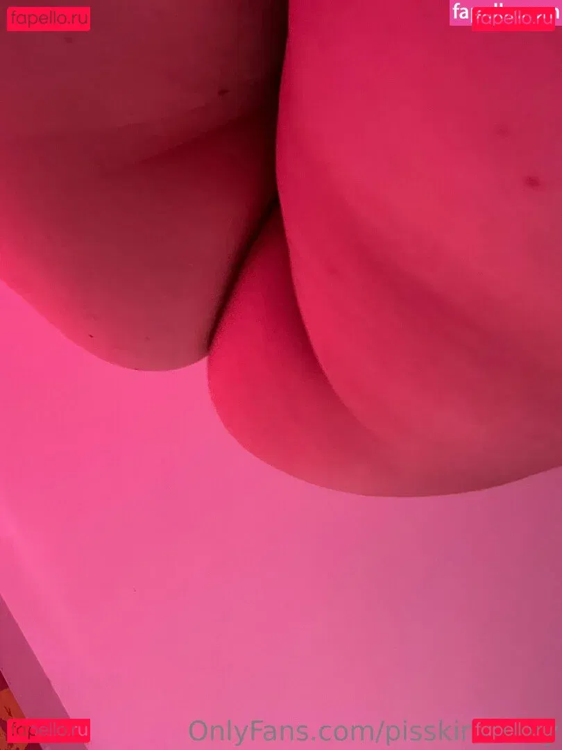 pisskinkbaby Onlyfans Photo Gallery 