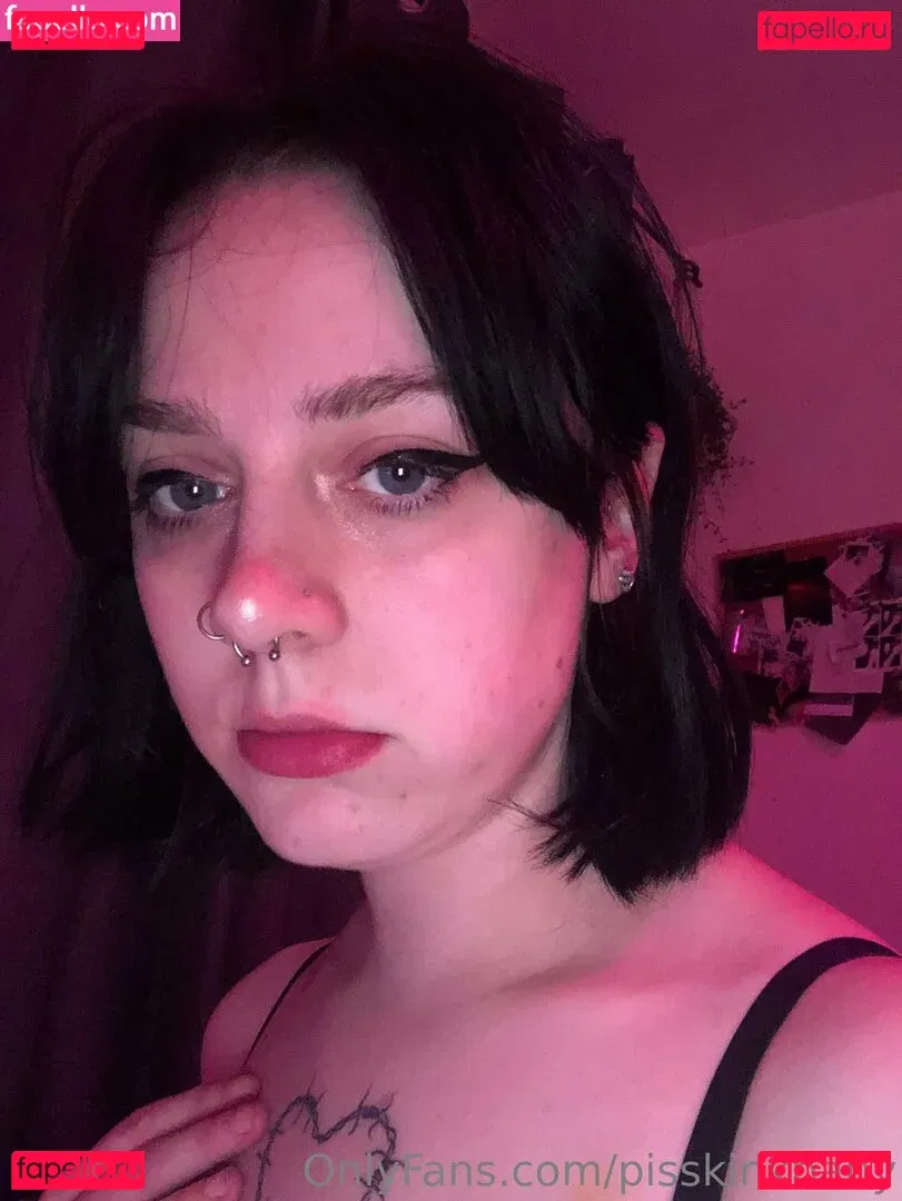 pisskinkbaby Onlyfans Photo Gallery 