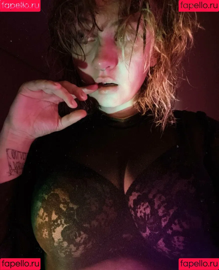 roeschach Onlyfans Photo Gallery 