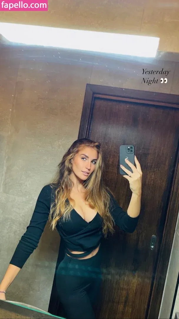 Susanna Giovanardi Onlyfans Photo Gallery 