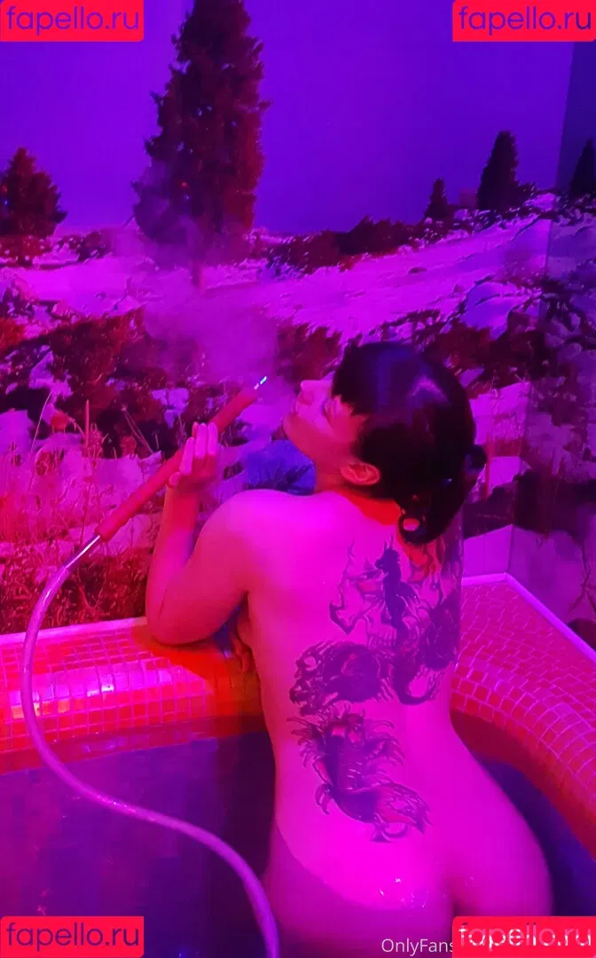 makatsuge Onlyfans Photo Gallery 