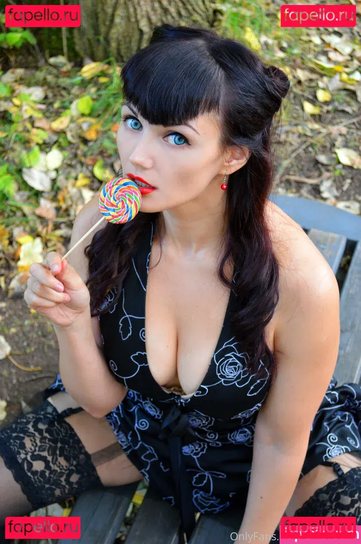 makatsuge Onlyfans Photo Gallery 