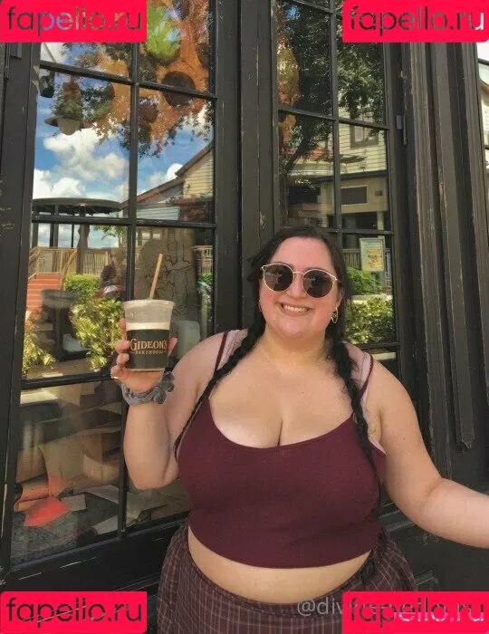 divine-hedonist-free Onlyfans Photo Gallery 