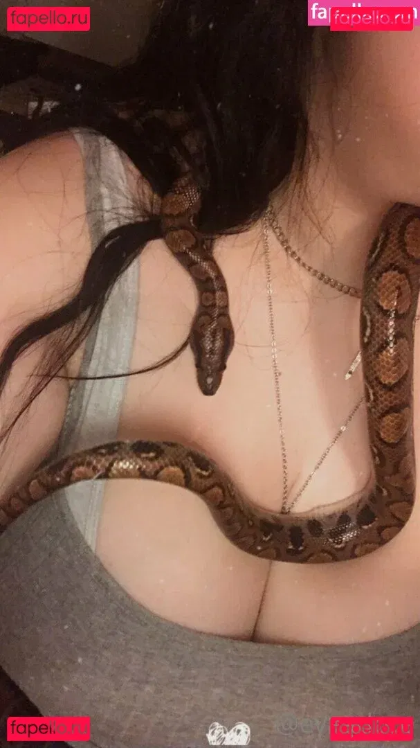 divine-hedonist-free Onlyfans Photo Gallery 