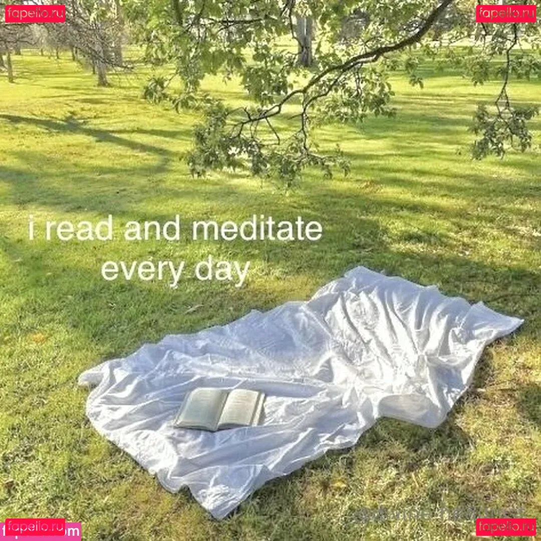 divine-hedonist-free Onlyfans Photo Gallery 