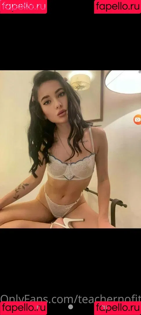 teachernofit Onlyfans Photo Gallery 