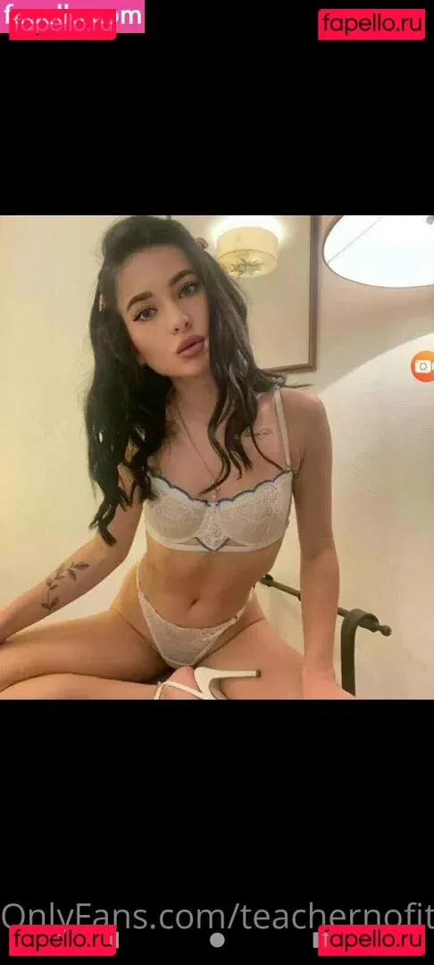 teachernofit Onlyfans Photo Gallery 