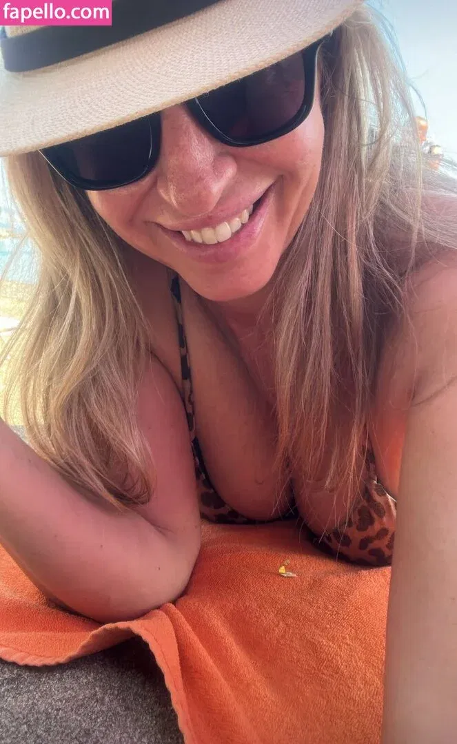 Elena Mici Onlyfans Photo Gallery 