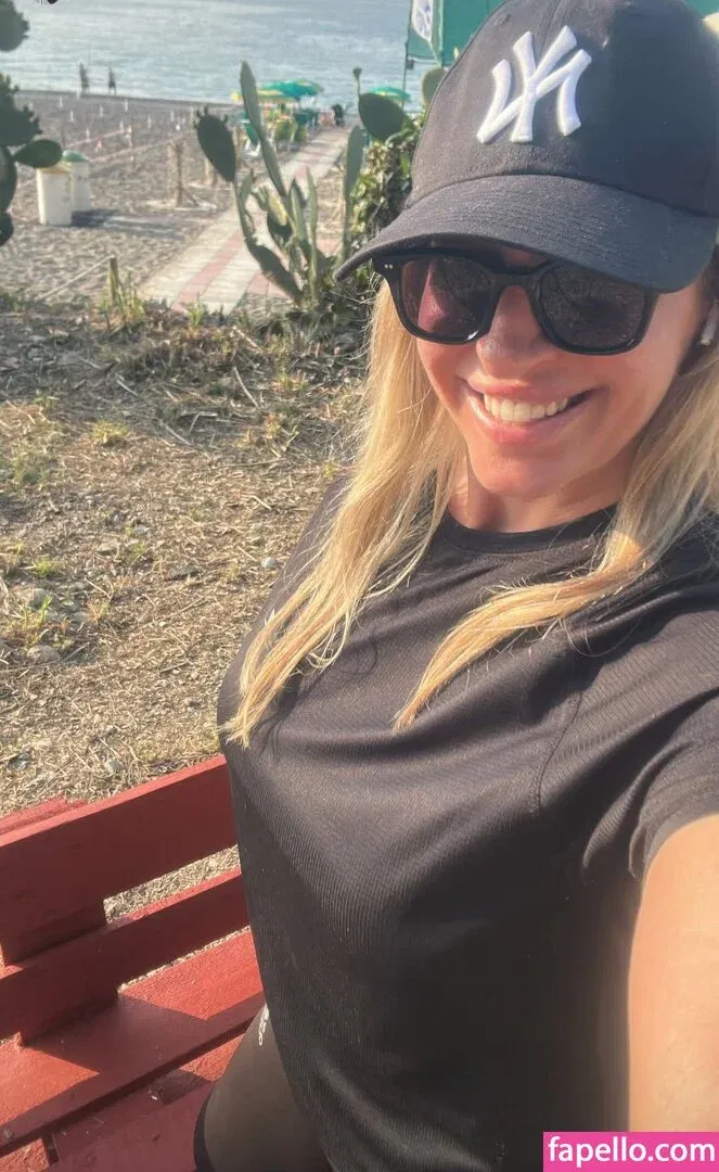 Elena Mici Onlyfans Photo Gallery 