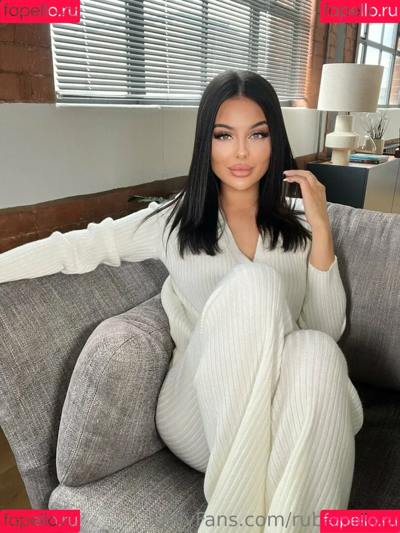 Sophie Ruby Blake Onlyfans Photo Gallery 