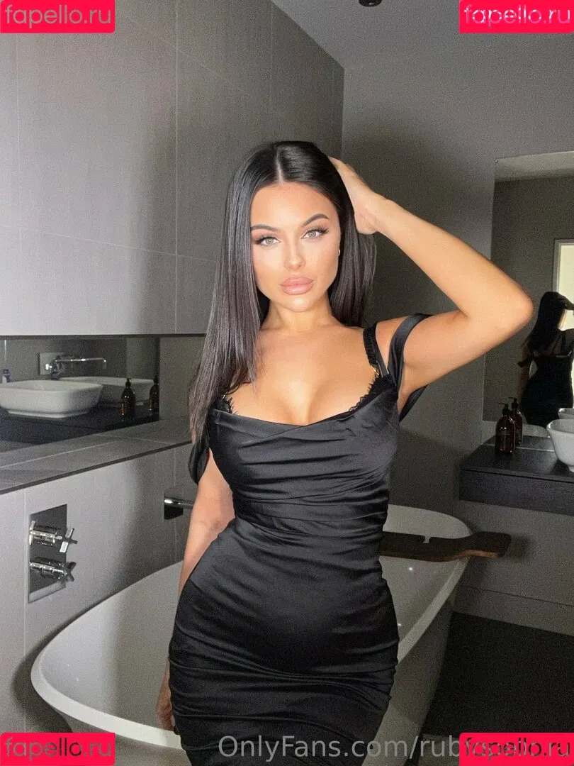 Sophie Ruby Blake Onlyfans Photo Gallery 