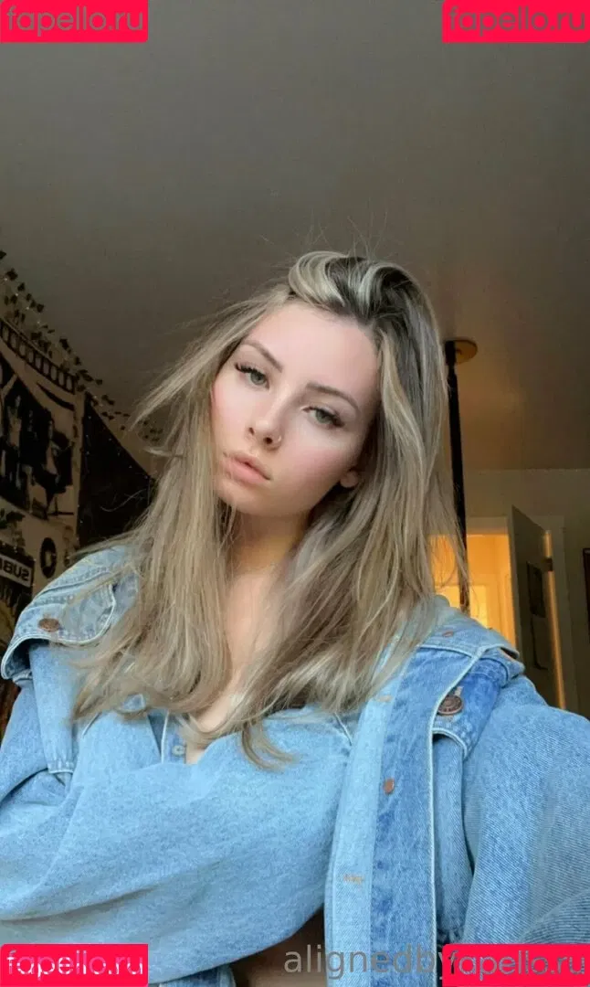 alignedbykarissa Onlyfans Photo Gallery 