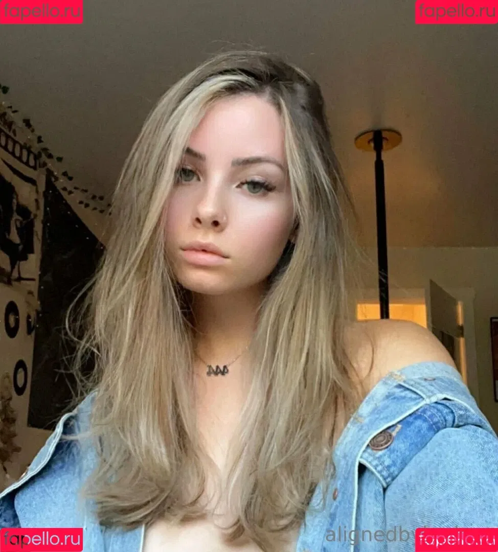 alignedbykarissa Onlyfans Photo Gallery 