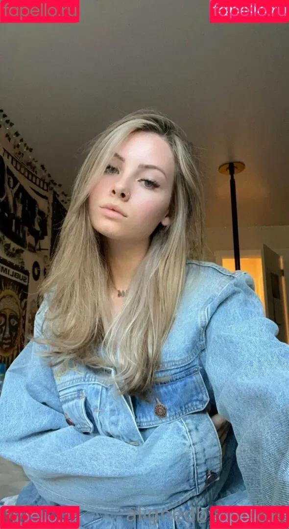 alignedbykarissa Onlyfans Photo Gallery 