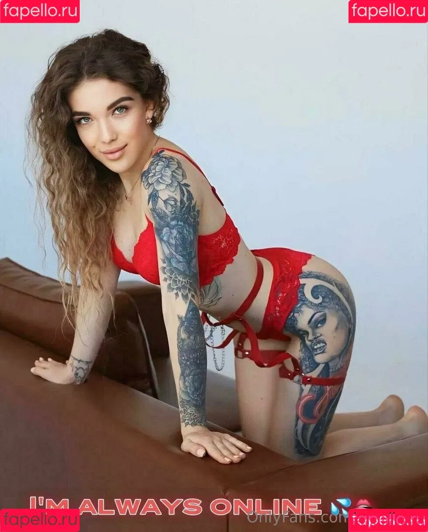 vikkikiss Onlyfans Photo Gallery 
